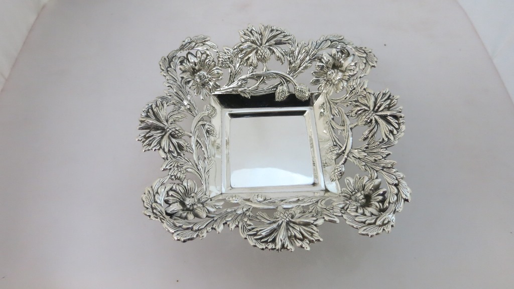 square W. out handle