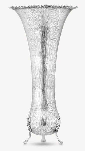 3 long legs, lines
